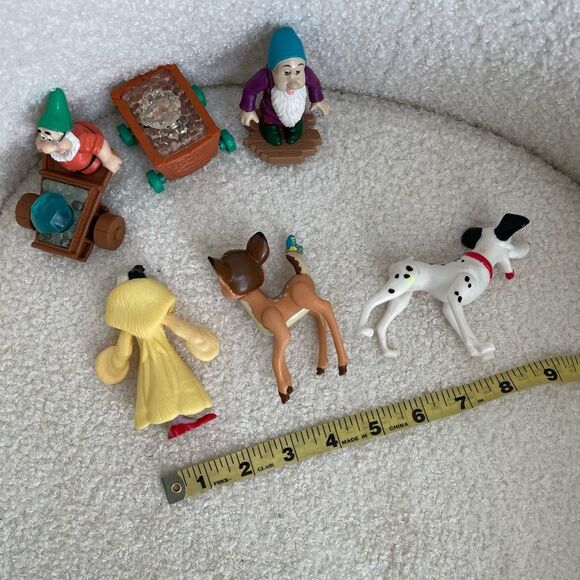 6 Vintage Classic Disney Figures 80s 90s 3 Dwarves Dalmatian Cruella Bambi - Picture 9 of 10